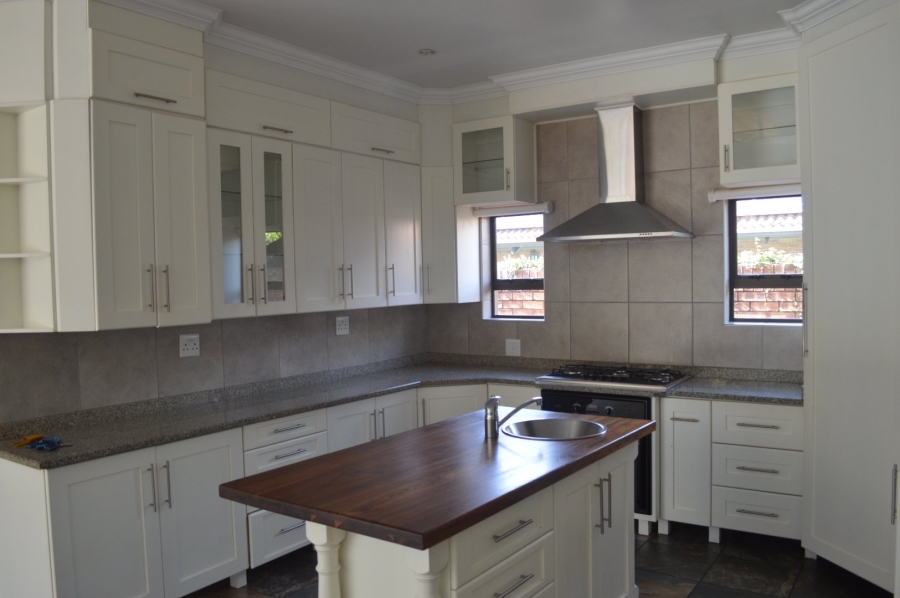 4 Bedroom Property for Sale in Wilkoppies North West